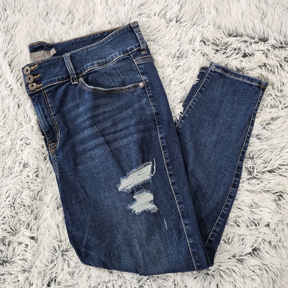 torrid Denim - Torrid Jegging Skinny Super Soft High-Rise Distressed Jean size 20 SHORT